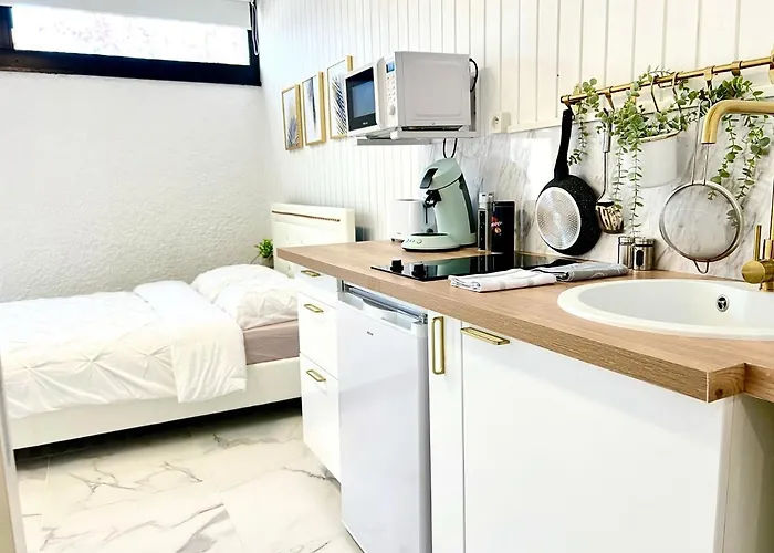 - Le Marbre - Aux Portes Du Futuroscope * Chasseneuil-du-Poitou